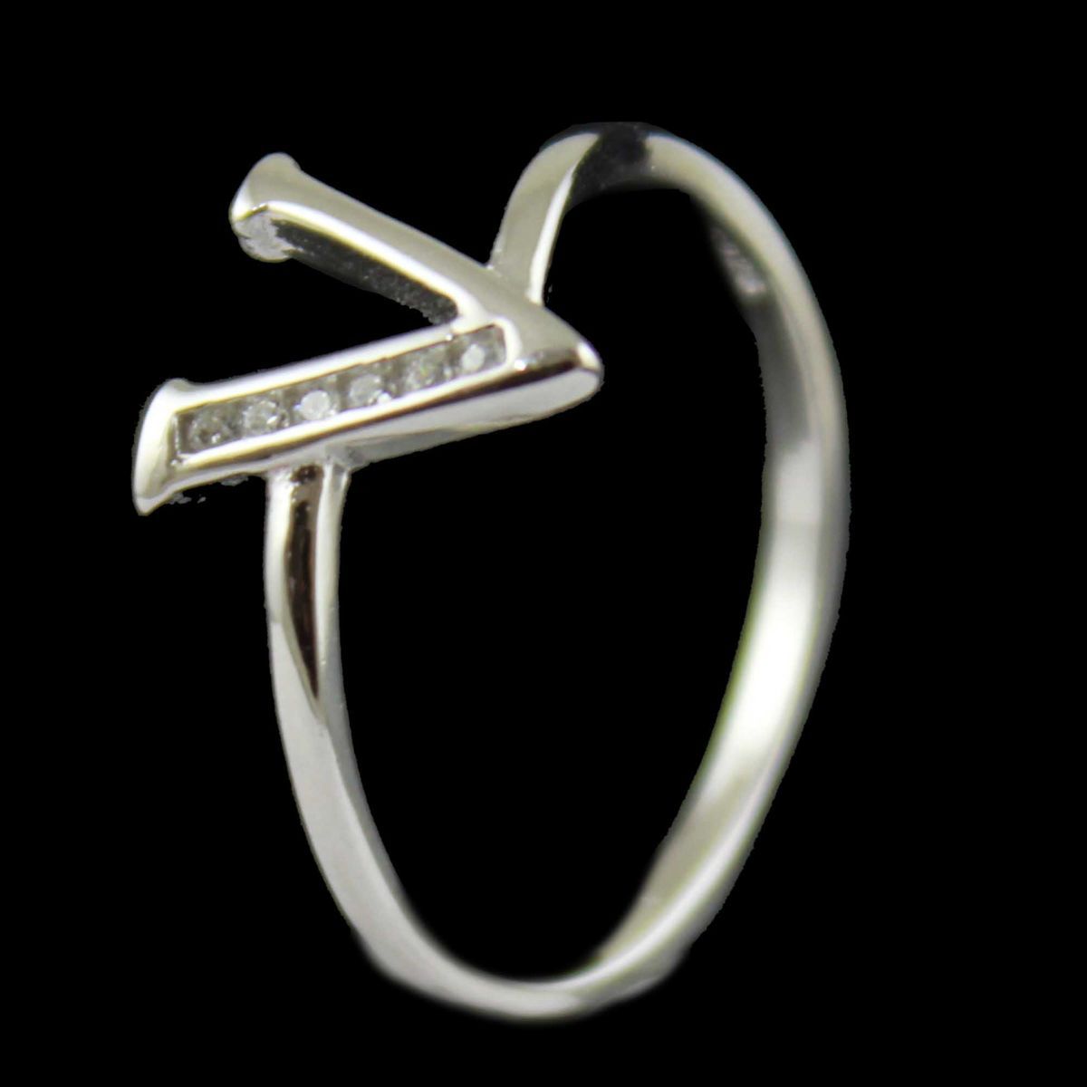 v letter silver ring