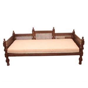 DIWAN WITH WOODEN  SEATER