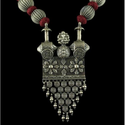 Silver Fancy Design Thread Necklace