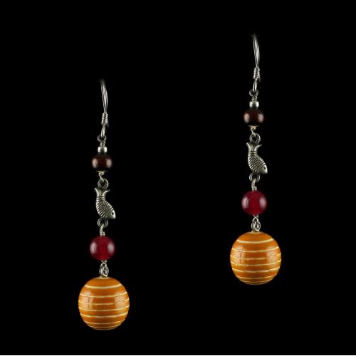 Silver Wooden Hanging Earings Studded Red Onyx And Green Beds