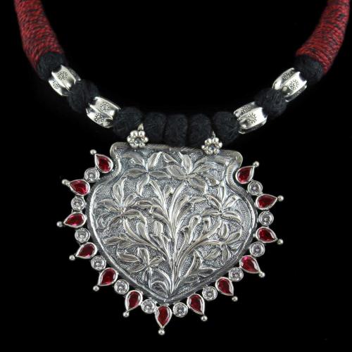 Oxidized Floral Thread Necklace