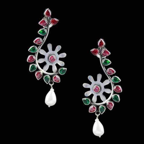 Oxidized Corundum Stone Ear Cuff