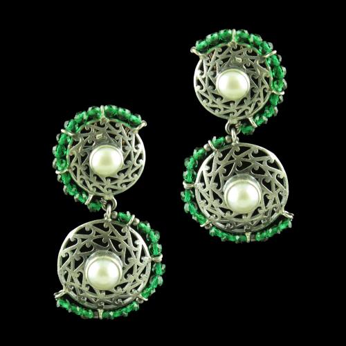 OXIDIZED SILVER EARRINGS WITH GREEN HYDRO AND PEARLS