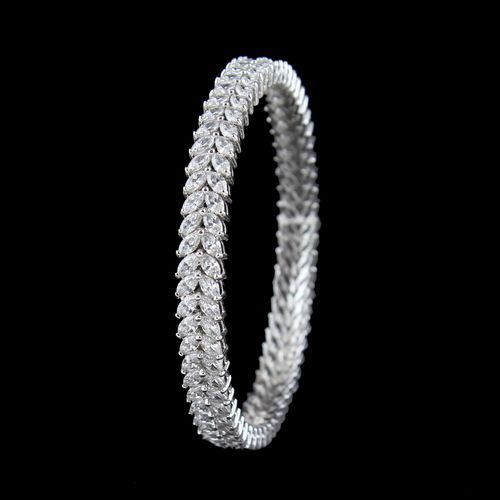 SWAROVSKI FLORAL BANGLE