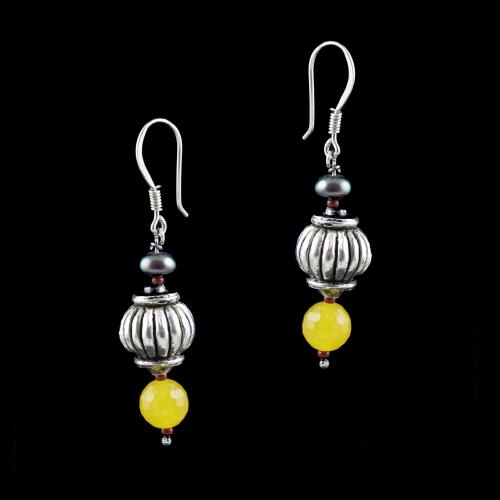 OXIDIZED SILVER HANGING EARRINGS WITH YELLOW QUARTZ AND BLACK PEARLS