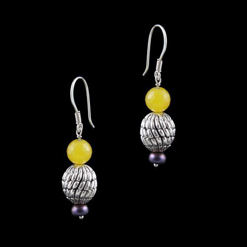 OXIDIZED SILVER HANGING EARRINGS WITH YELLOW QUARTZ AND BLACK BEADS