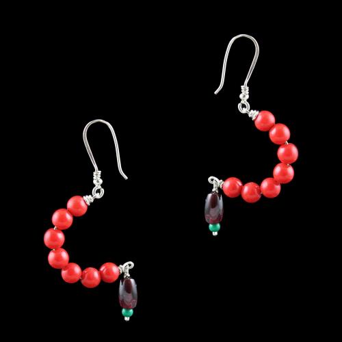 OXIDIZED SILVER HANGING EARRINGS WITH GARNET AND CORAL BEADS