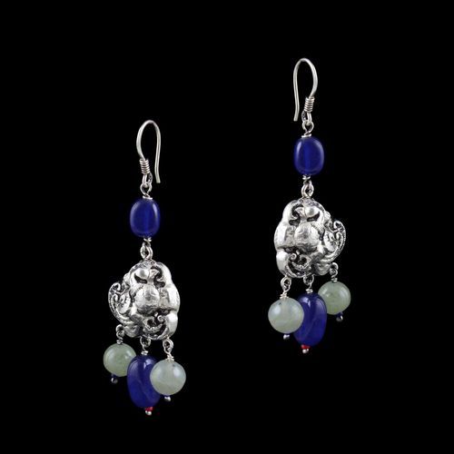OXIDIZED SILVER HANGING EARRINGS WITH QUARTZ BEADS