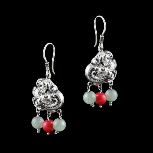 OXIDIZED SILVER HANGING EARRINGS WITH QUARTZ AND CORAL BEADS