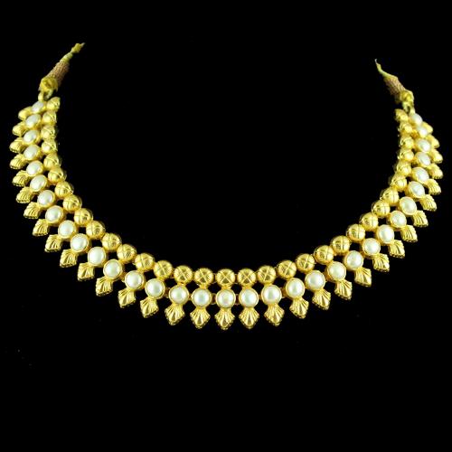 GOLD PLATED FLORAL DESIGN THREAD NECKLACE WITH PEARLS
