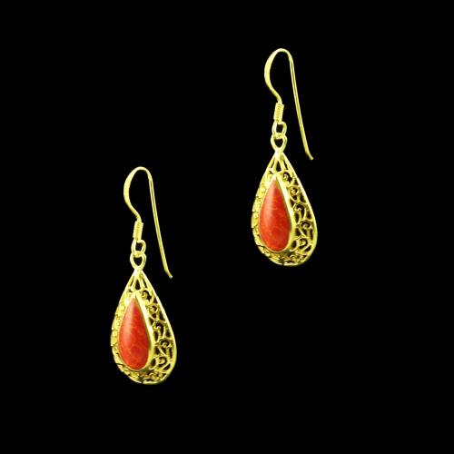 GOLD PLATED HANGING EARRINGS WITH CORAL