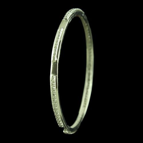 STERLING SILVER SWAROVSKI BANGLE