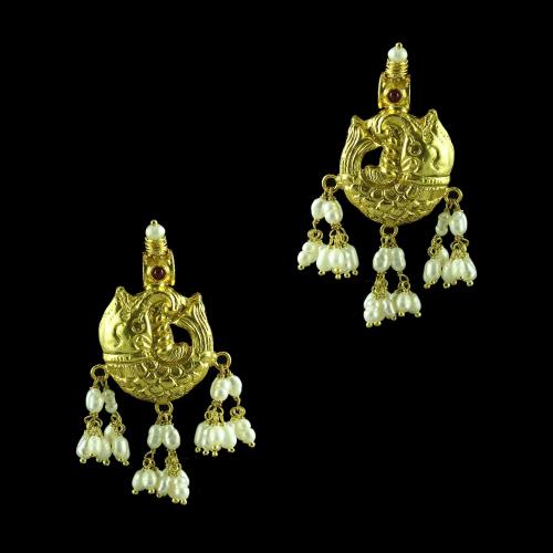 GOLD PLATED FISH SAHPE WITH PEARL EARRINGS