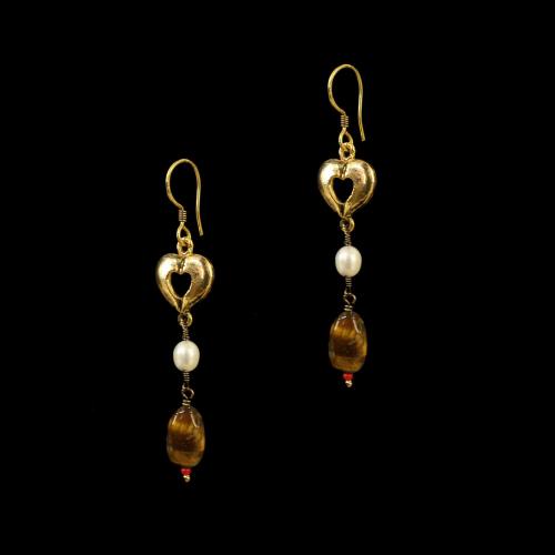GOLD PLATED HEART SHAPE HANGING EARRINGS WITH TIGER EYE AND PEARL