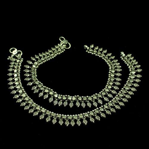 OXIDIZED SILVER ANKLETS