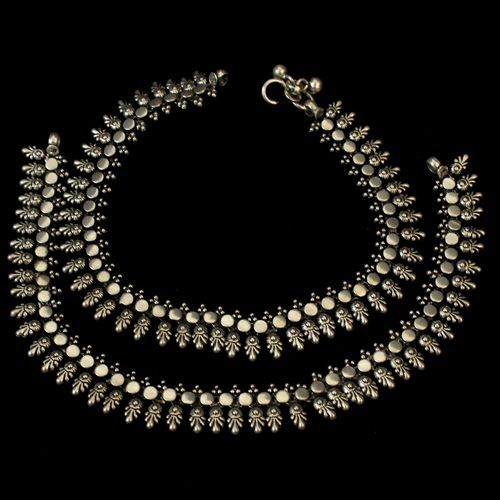 OXIDIZED SILVER ANKLETS