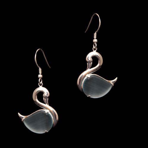 STERLING SILVER MONALISA STONE HANGING EARRING