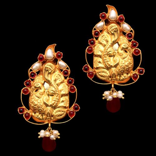 GOLD PLATED PEACOCK RED ONYX AND PEARL BEADS DROPS EARRINGS