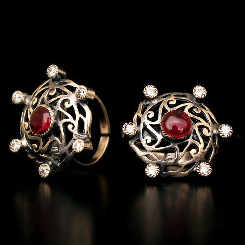 OXIDIZED SILVER TOE RINGS WITH MONALISA AND CZ STONE