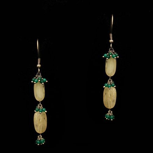 OXIDIZED SILVER ONYX AND GREEN BEADS EARRINGS