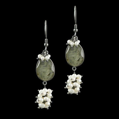 OXIDIZED SILVER LABRODRITE AND PEARL BEADS EARRINGS