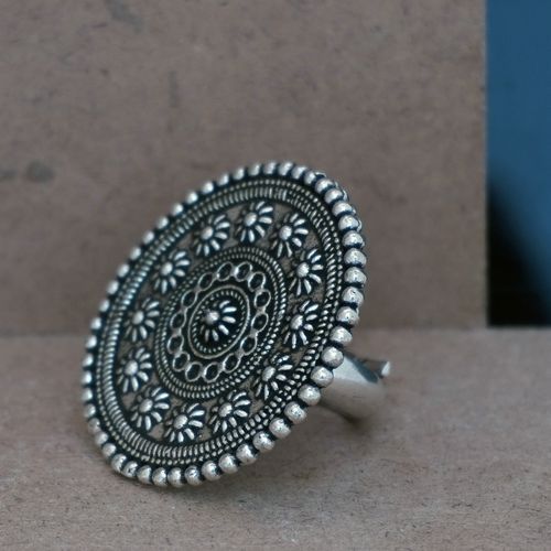 RAVARNAH OXIDIZED SILVER RING