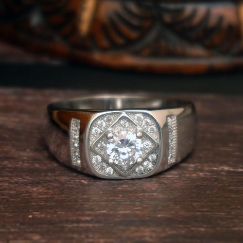 92.5 STRELING SILVER MENS CZ RING