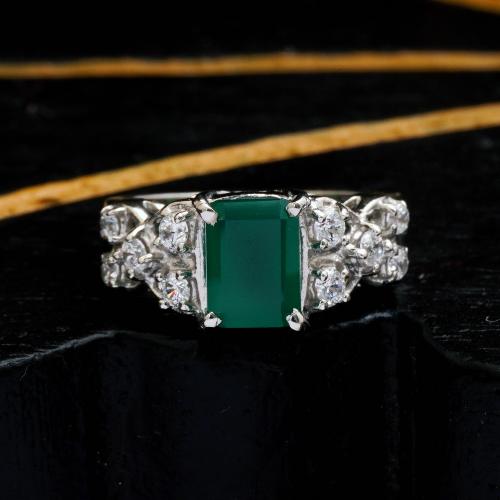 STERLING SILVER GREN ONYX AND CZ RING