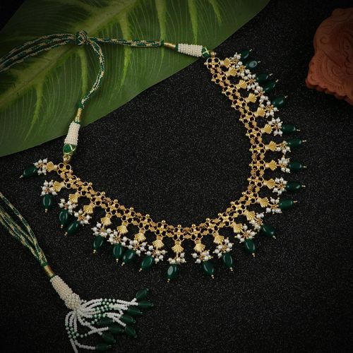 GOLD PLATED PEARL AND GREEN HYDRO NECKLACE