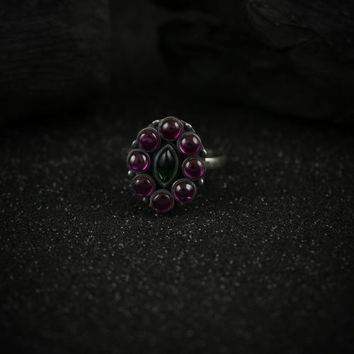 OXIDIZED SILVER RING WITH RED HYDRO STONES