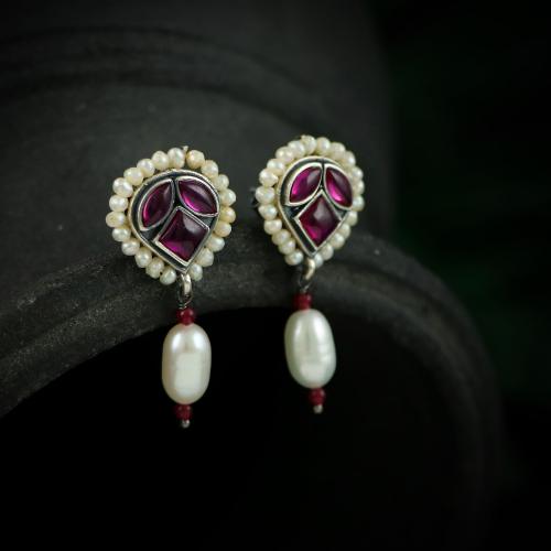 OXIDIZED SILVER RED CORUNDUM STONE EARRINGS  WITH PEARLS