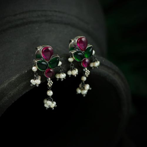 OXIDIZED SILVER RED GREEN CORUNDUM STONE EARRINGS  WITH PEARLS