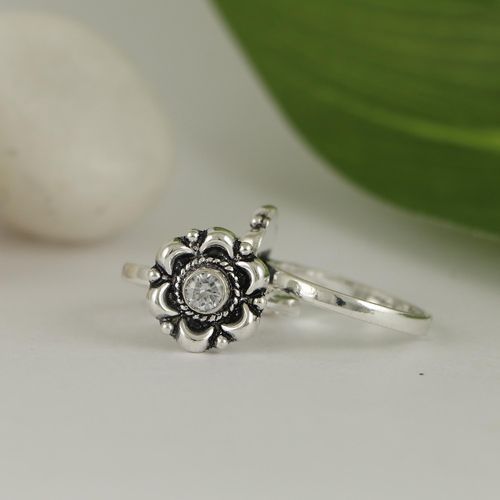 OXIDIZED SILVER TOE RINGS WITH CZ STONES