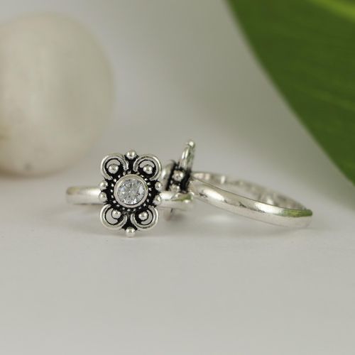 OXIDIZED SILVER TOE RINGS WITH CZ STONES