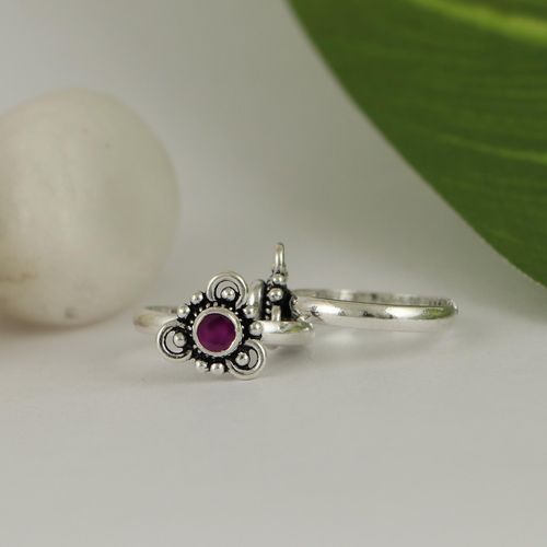 OXIDIZED SILVER TOE RINGS WITH RED HYDRO STONES