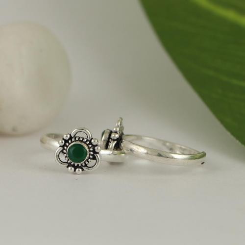 OXIDIZED SILVER TOE RINGS WITH GREEN HYDRO STONES
