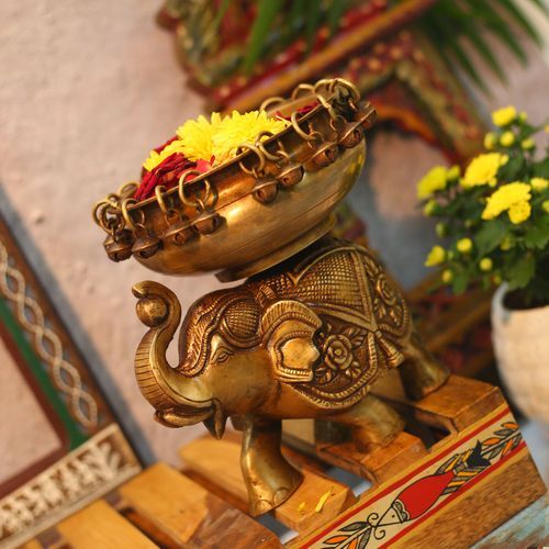 BRASS URLI WITH ANTIQUE FINISH