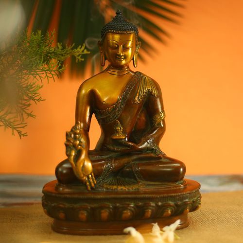 BRASS BUDDHA IDOL WITH ANTIQUE FINISH