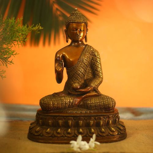 BRASS BUDDHA IDOL WITH ANTIQUE FINISH