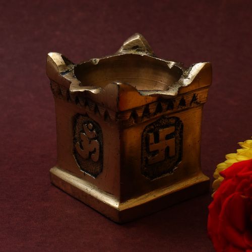 BRASS THULSI DEEPA