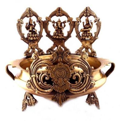 BRASS LAKSHMI GANESHA SARASWATHI IDOL WITH URLI